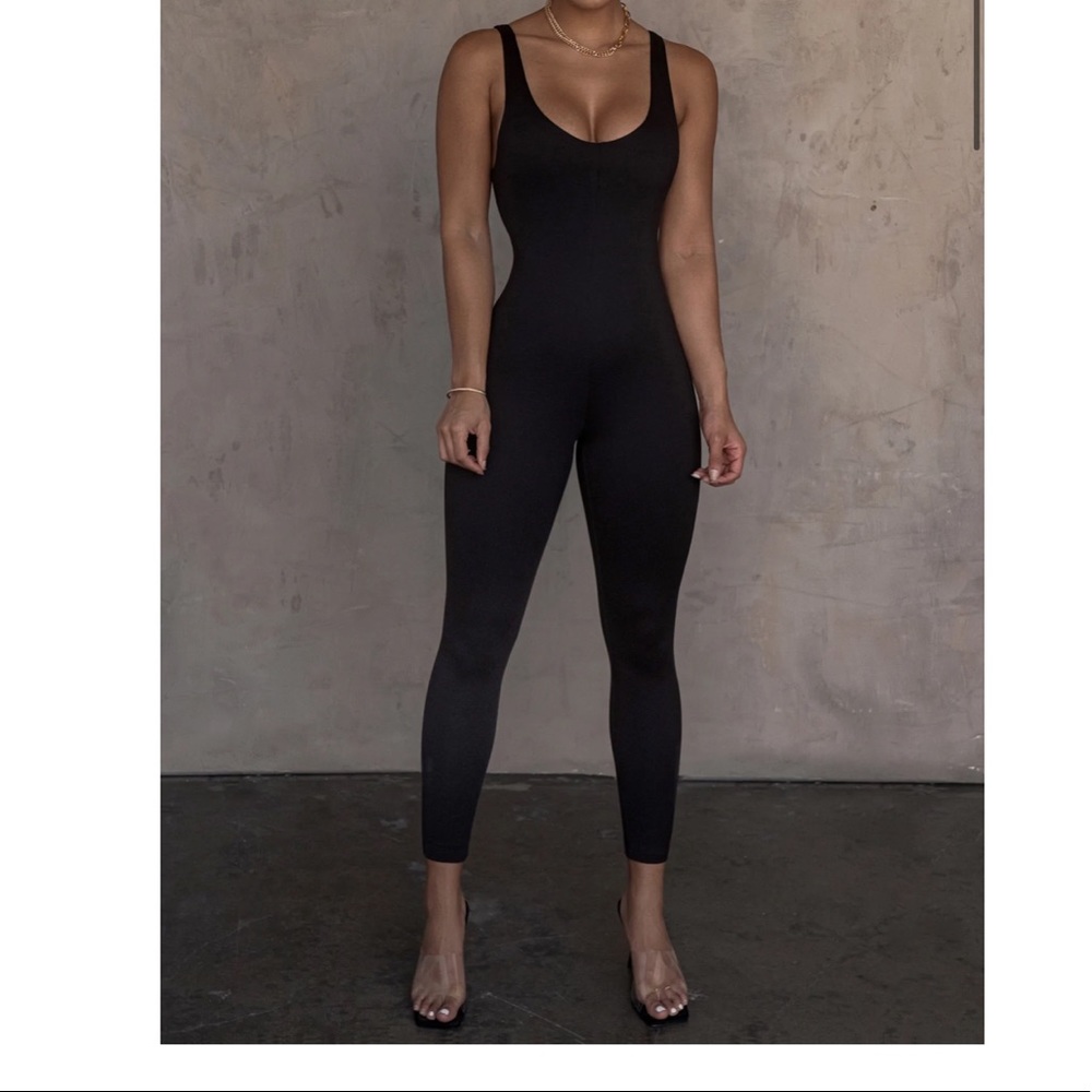 BLACK ALO DOUBLE LAYER JUMPSUIT - XXL never worn with tags